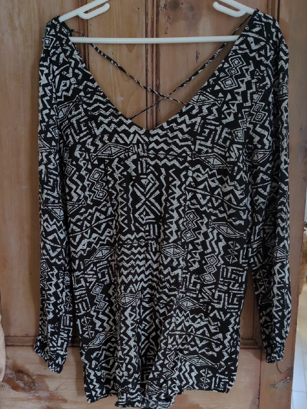 Billabong Black & White V-Neck Long Sleeve Romper Shorts with Crisscross Back